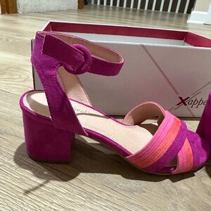 NWT Xappeal Women's Fuchsia and Coral Block Heel Sandals size 6